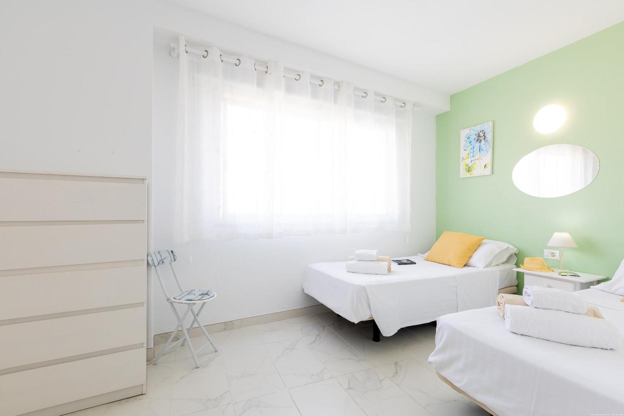 313 Comfortable! Lasamericas, Swimming Pool,Wi Fi Playa de las Americas  Bagian luar foto